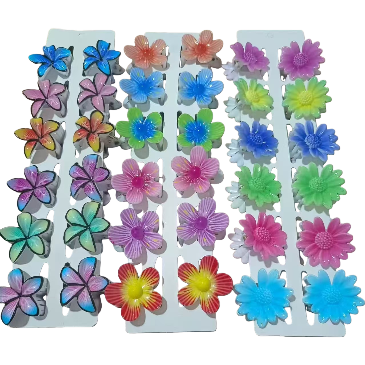 彩色花朵造型发夹，主体白底实物图