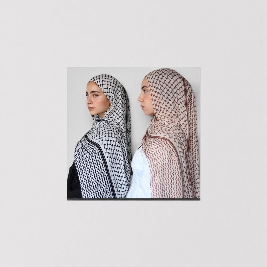 Ladies' pure cotton headscarf, a fashionable and versatile sun-protective headwear for two women Application Scenario