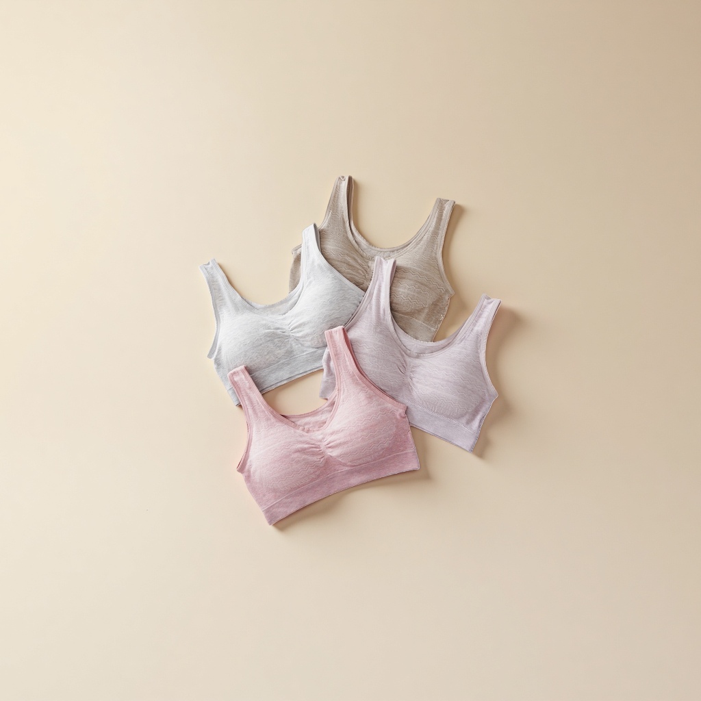 The frameless bra is comfortable and seamless, providing women with soft, breathable and unobtrance-free support Application Scenario