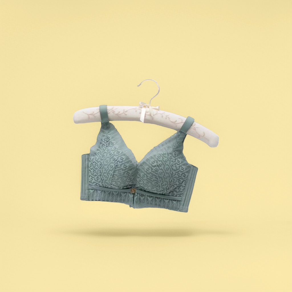 Light green lace bra for women, breathable cotton, seamless and comfortable daily style Application Scenario