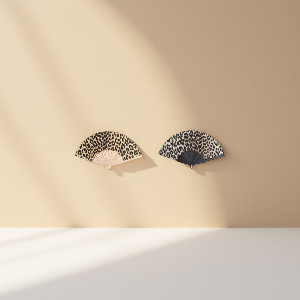 Leopard estampado handmade plegable fan verano fresco retro arte y arte portátil plegable fan Specification image