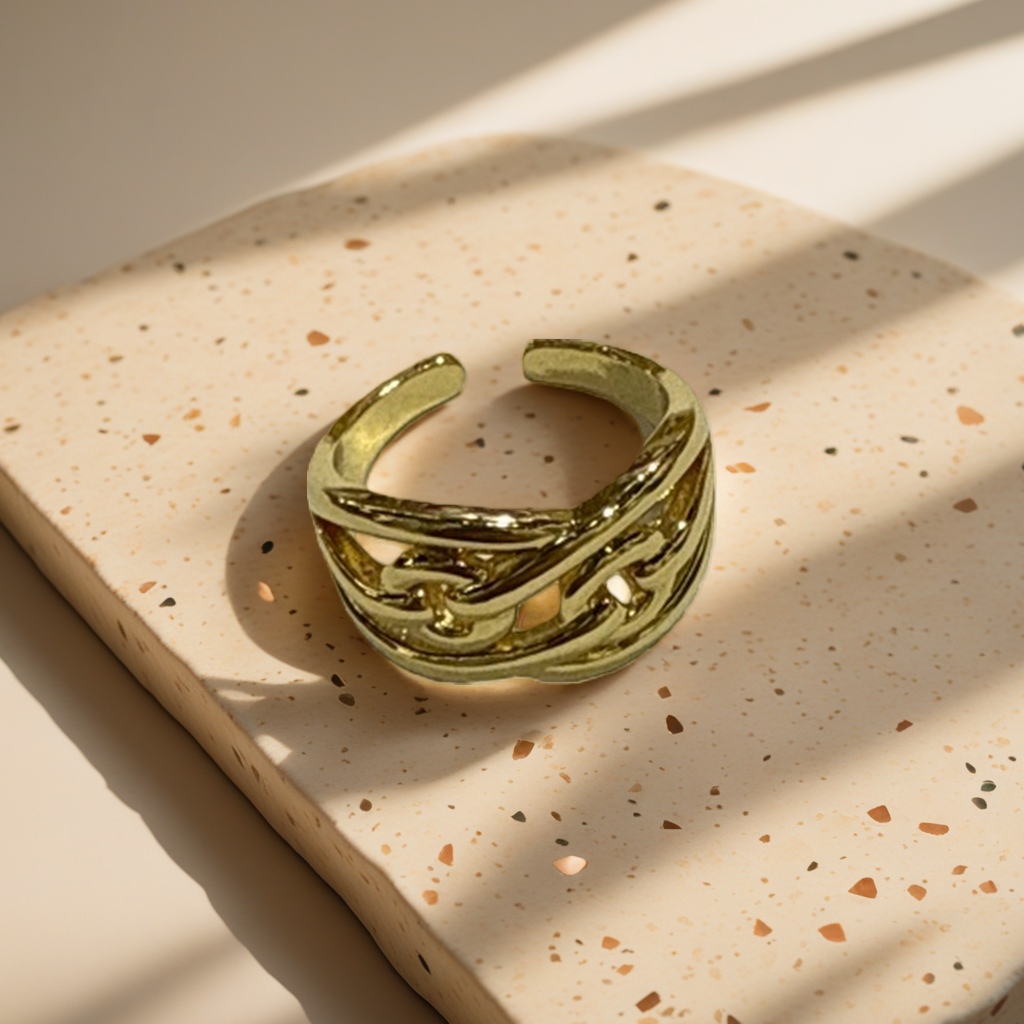 The 925 sterling silver gold-plated gold ring is a versatile ring for women's commuting, light and comfortable Specification image