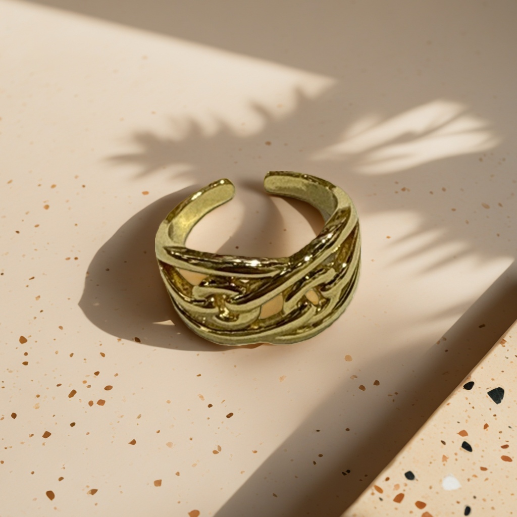 The 925 sterling silver gold-plated gold ring is a versatile ring for women's commuting, light and comfortable Application Scenario