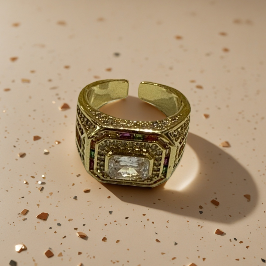 The 925 sterling silver gold ring with a light luxury design is a must-have for daily wear