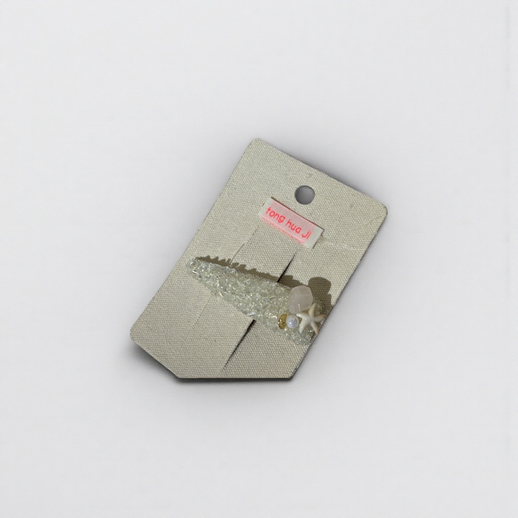 A fashionable and simple hair clip set with a metallic texture and double hair clips