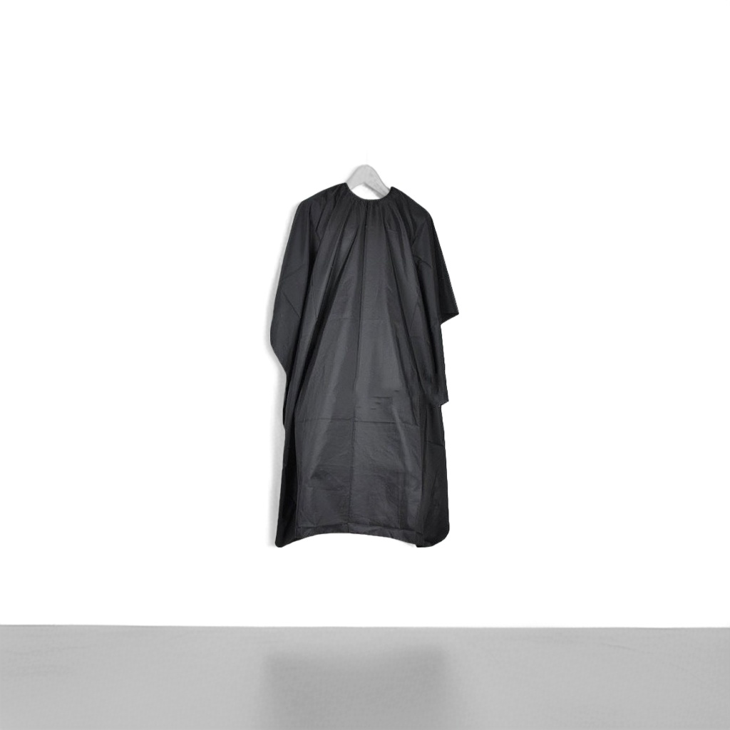 Black hair clipping cloth, professional waterproof and anti-breakage hair clipping cloth, adjustable neck buckle Application Scenario