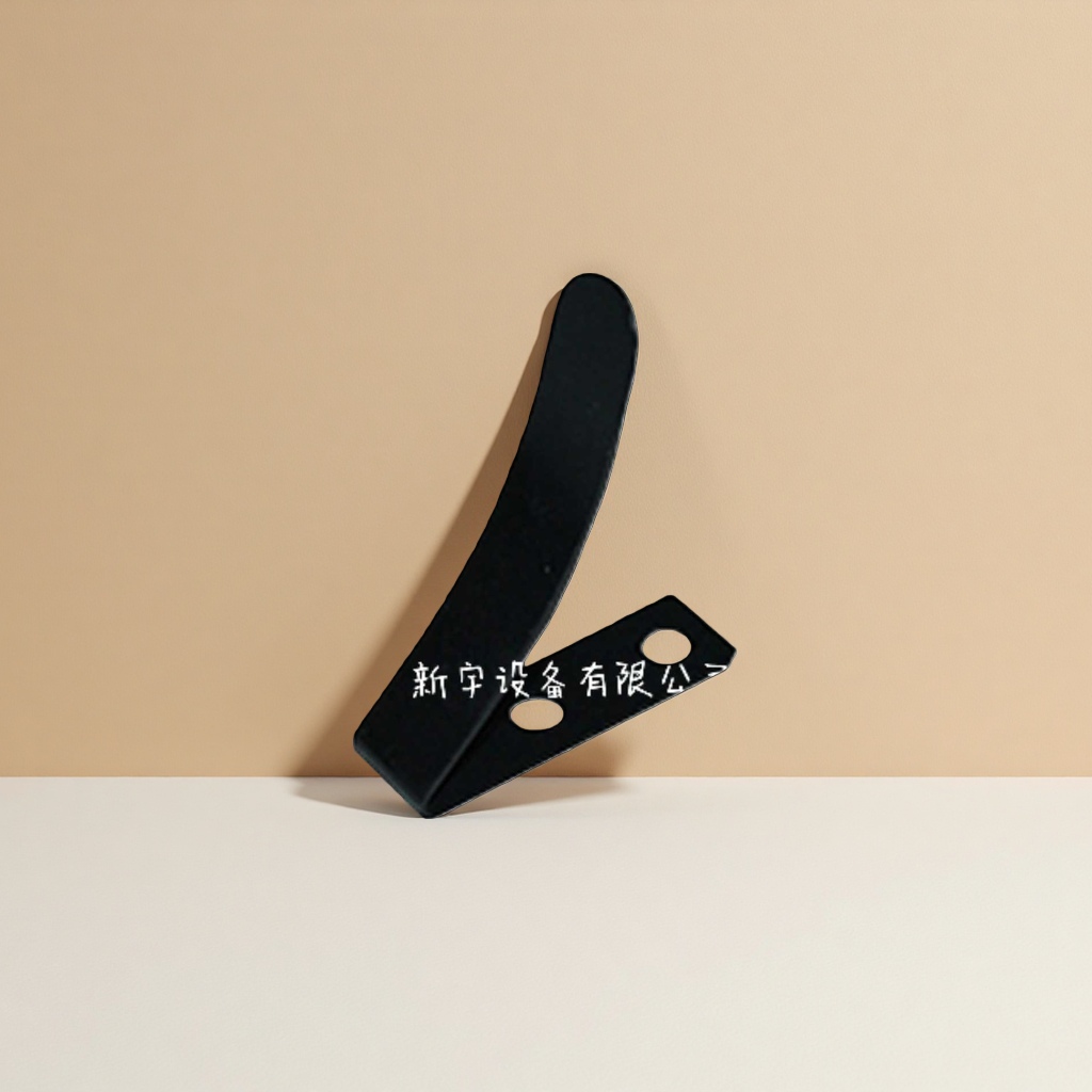 Black metal hooks are heavy-duty, load-bearing and do not require drilling, suitable for bathrooms and kitchens Application Scenario