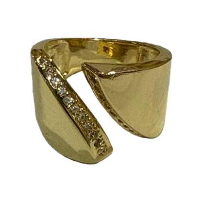 The 18K gold-plated golden ring is a light luxury one that ladies wear daily with a plain ring Item Picture