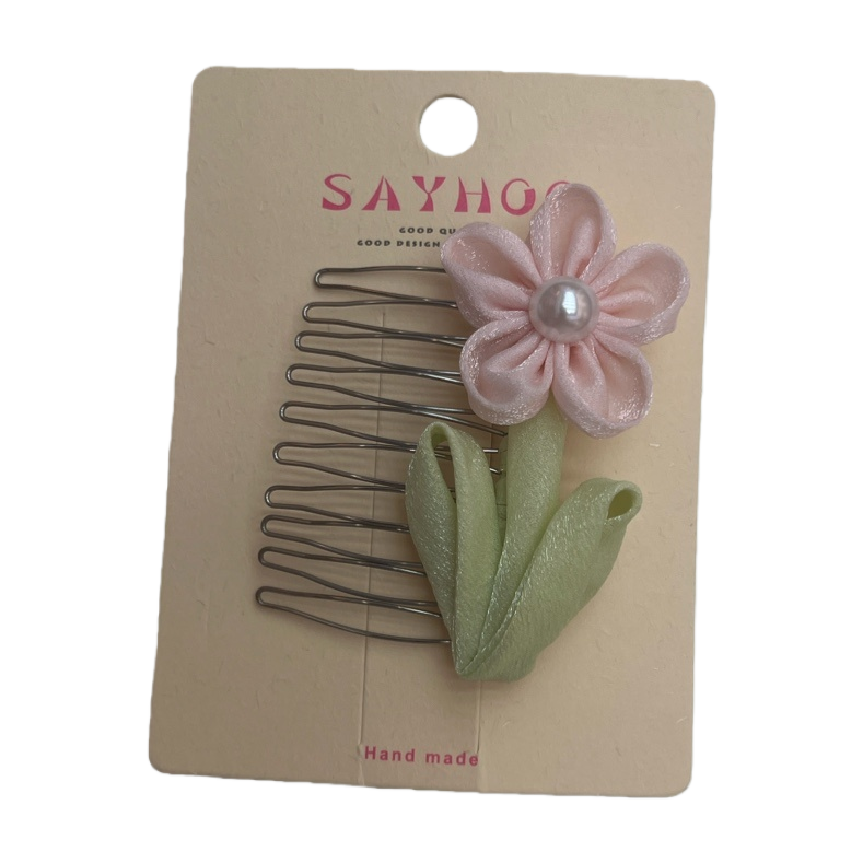 This hair accessory and comb set is fashionable and simple. It can be used as both a comb and a head accessory for ladies Item Picture