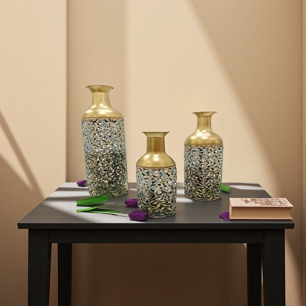 Golden hollowed-out vase for living room decoration, ceramic vase, high-end home flower vase
