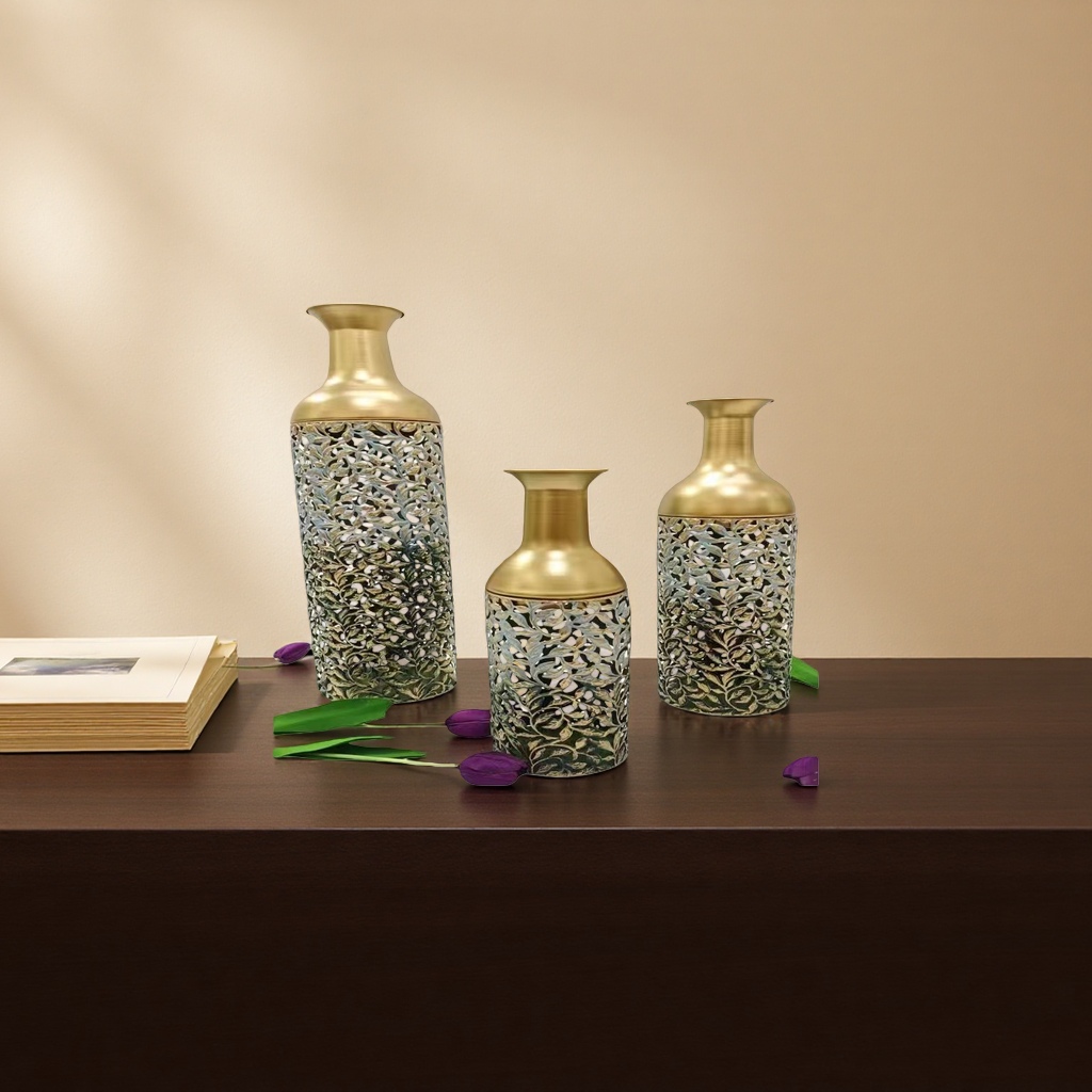 Golden hollowed-out vase for living room decoration, ceramic vase, high-end home flower vase details Picture