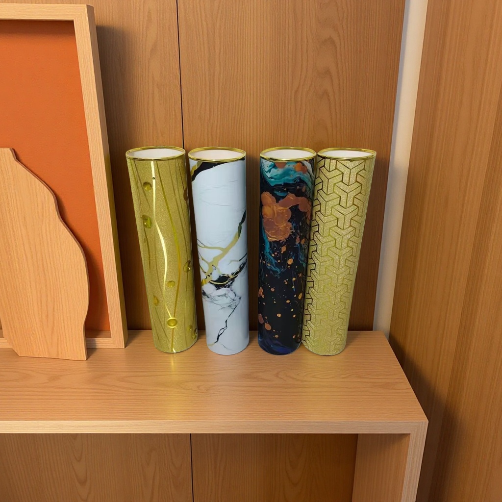 The decorative cylindrical vase is a simple and modern ceramic flower arrangement for the living room entrance hall Application Scenario