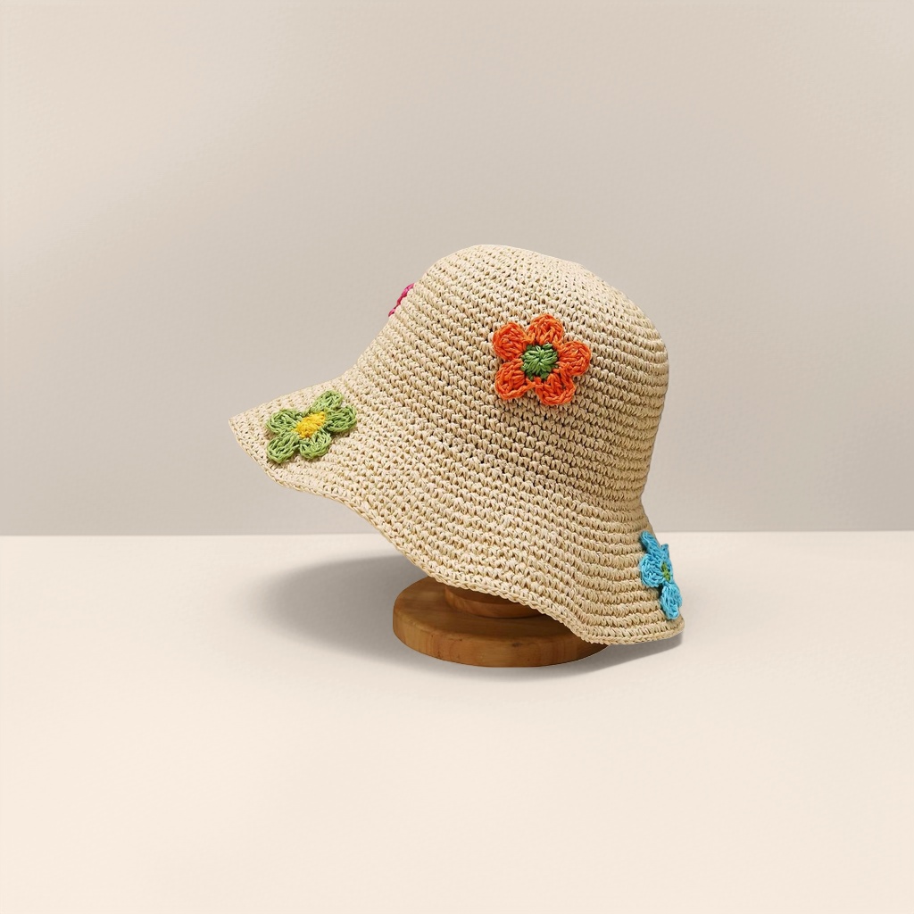 Woven floral straw hat, summer sun protection hat, women's fashionable vacation straw hat Application Scenario