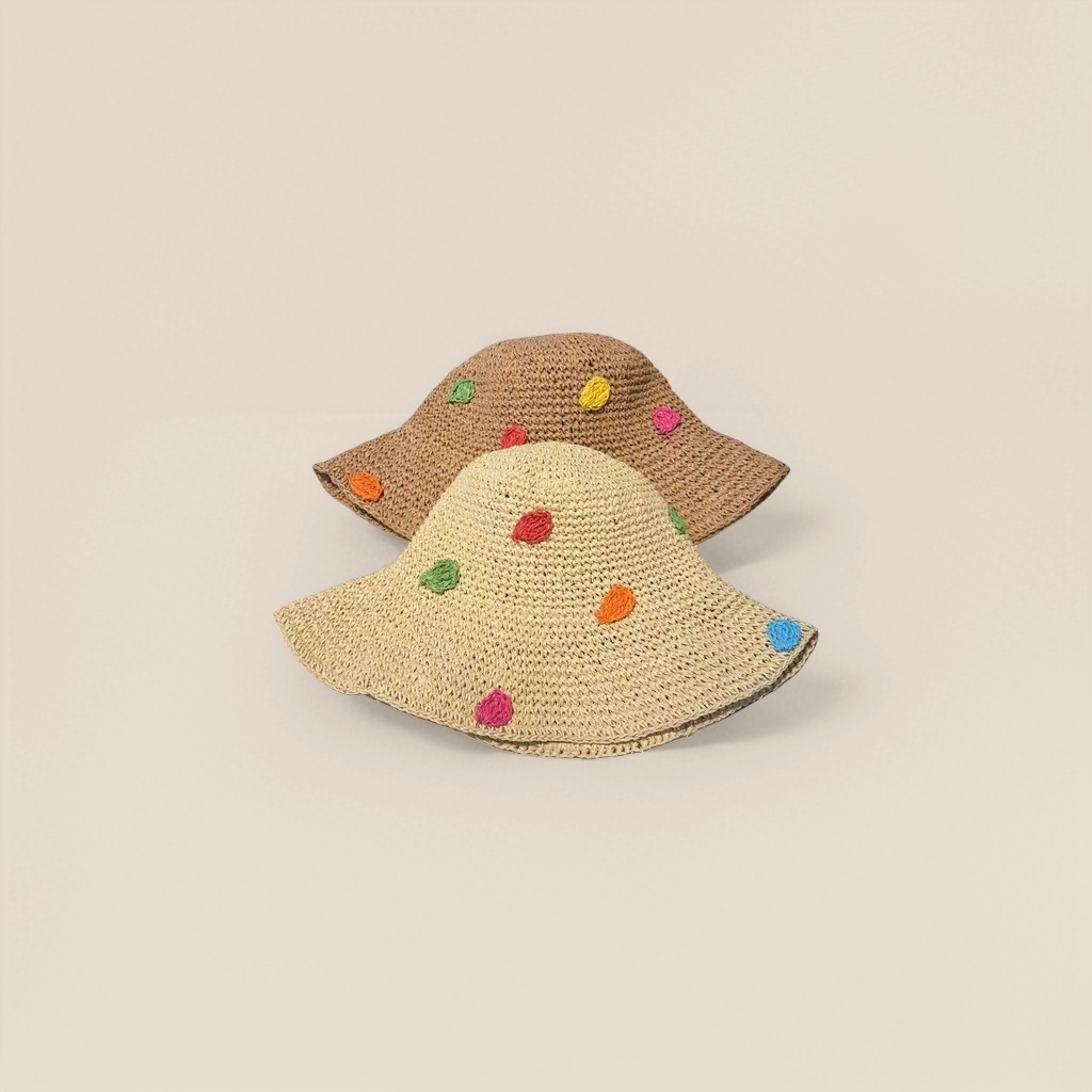 Natural straw woven straw hat for women, wide-brimmed sun hat for outdoor sun protection in summer Application Scenario