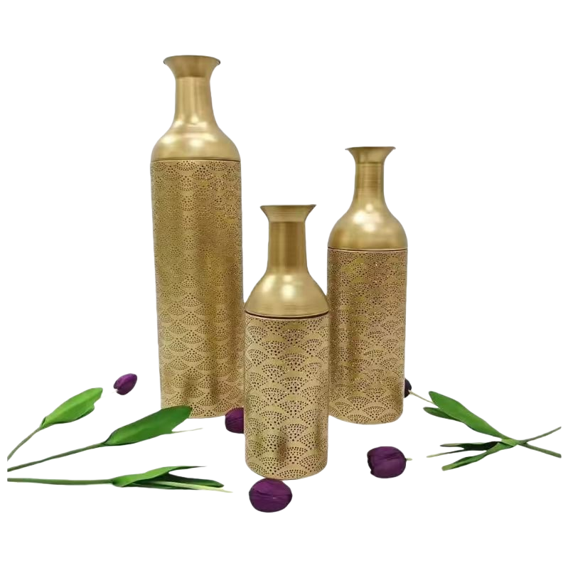 Golden vase for living room decoration, Nordic style, metallic texture, high appearance level, home flower arrangement Item Picture