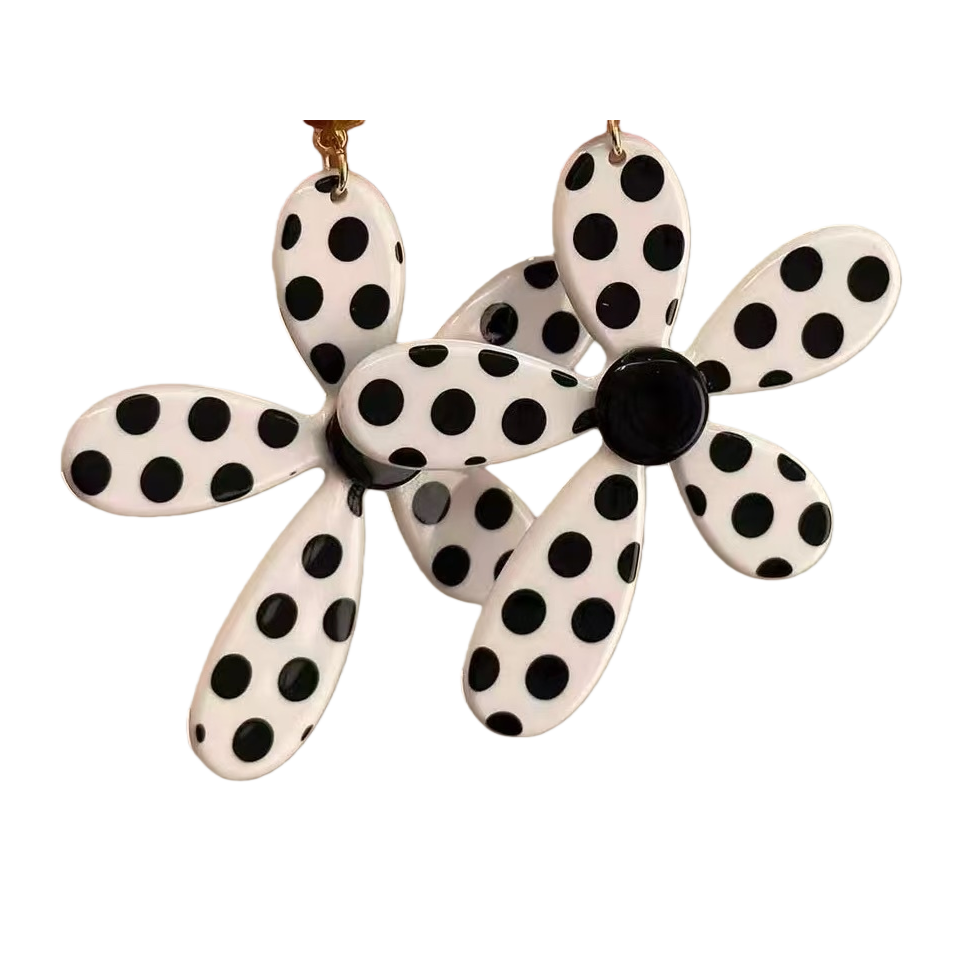 Black and white polka dot flower earrings, women's fashionable retro circular earrings, light luxury and niche design Item Picture