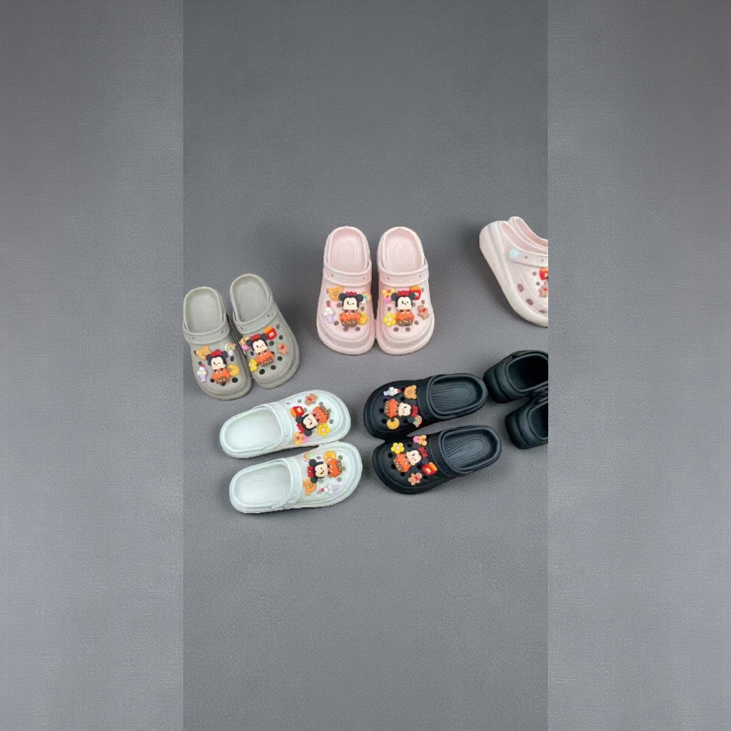 Cartoon-patterned crocs are comfortable, anti-slip and breathable, suitable for both men and women in summer Specification image