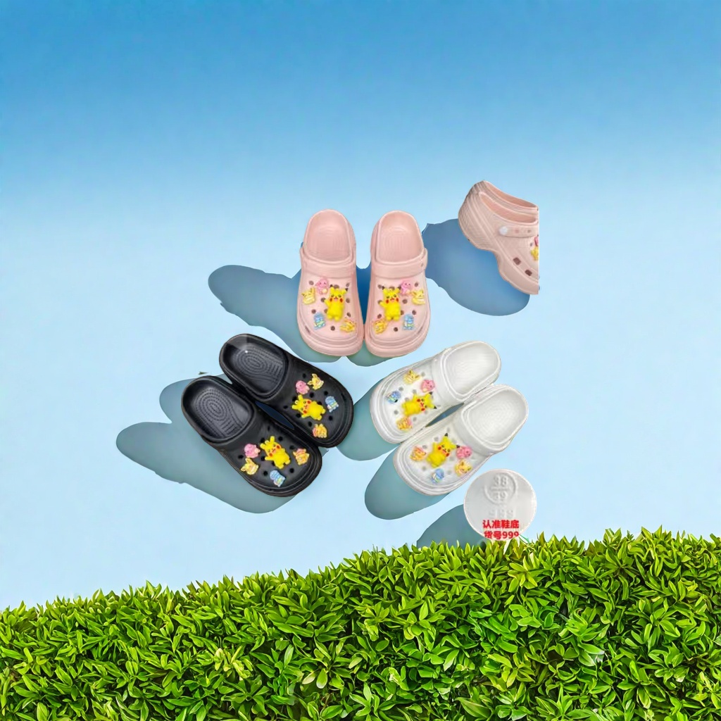 Cartoon-patterned home slippers are comfortable and anti-slip, made of cotton and linen, suitable for both men and women