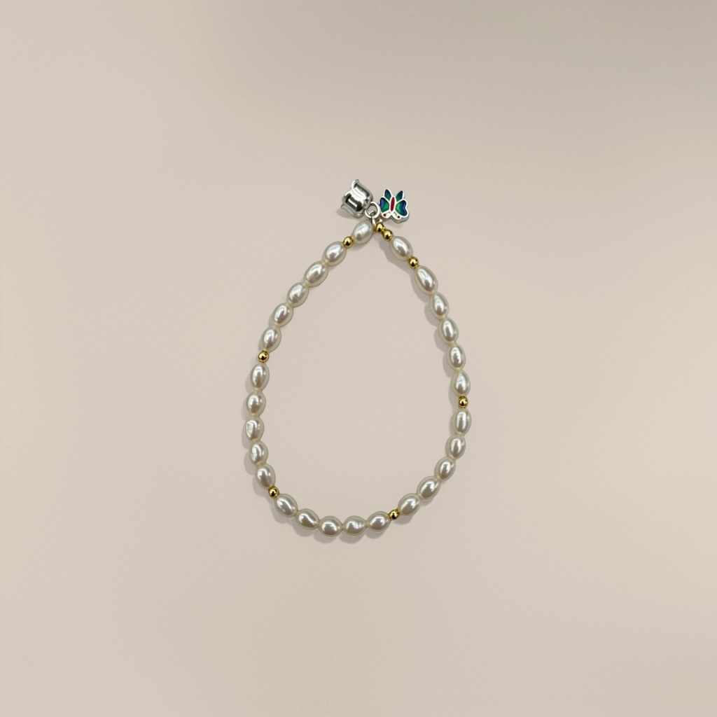 A simple and versatile natural freshwater pearl bracelet for women
