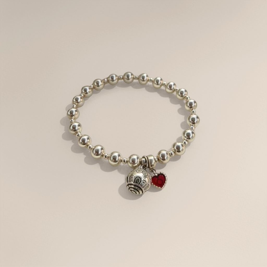 Silver beaded bracelet for women is a simple, fashionable and versatile accessory Application Scenario