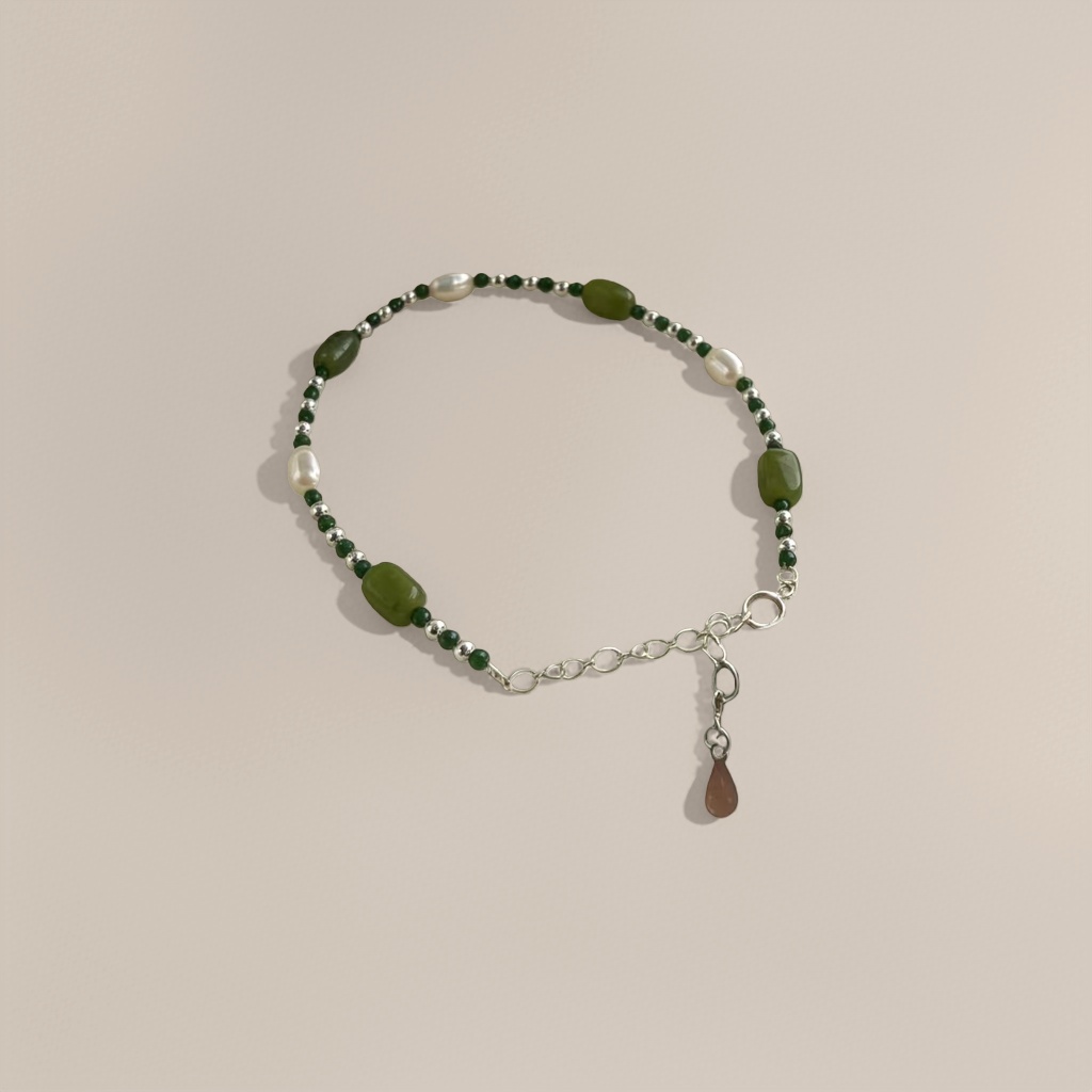 Ladies' fashionable jewelry bracelets are exquisite and versatile, elegant and refined accessories Application Scenario