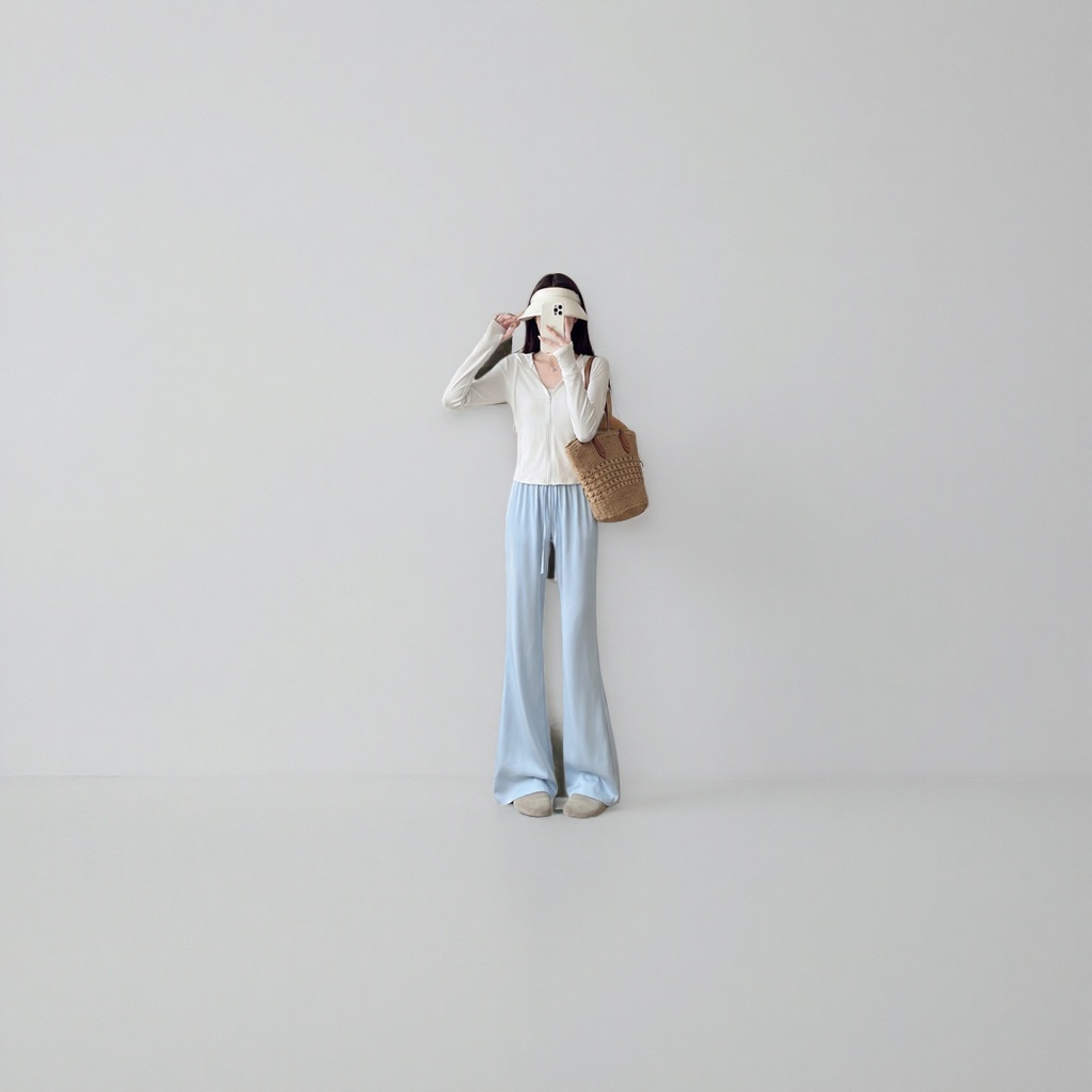 The same style of fashionable clothing as the model, simple and versatile, is a new spring collection Application Scenario