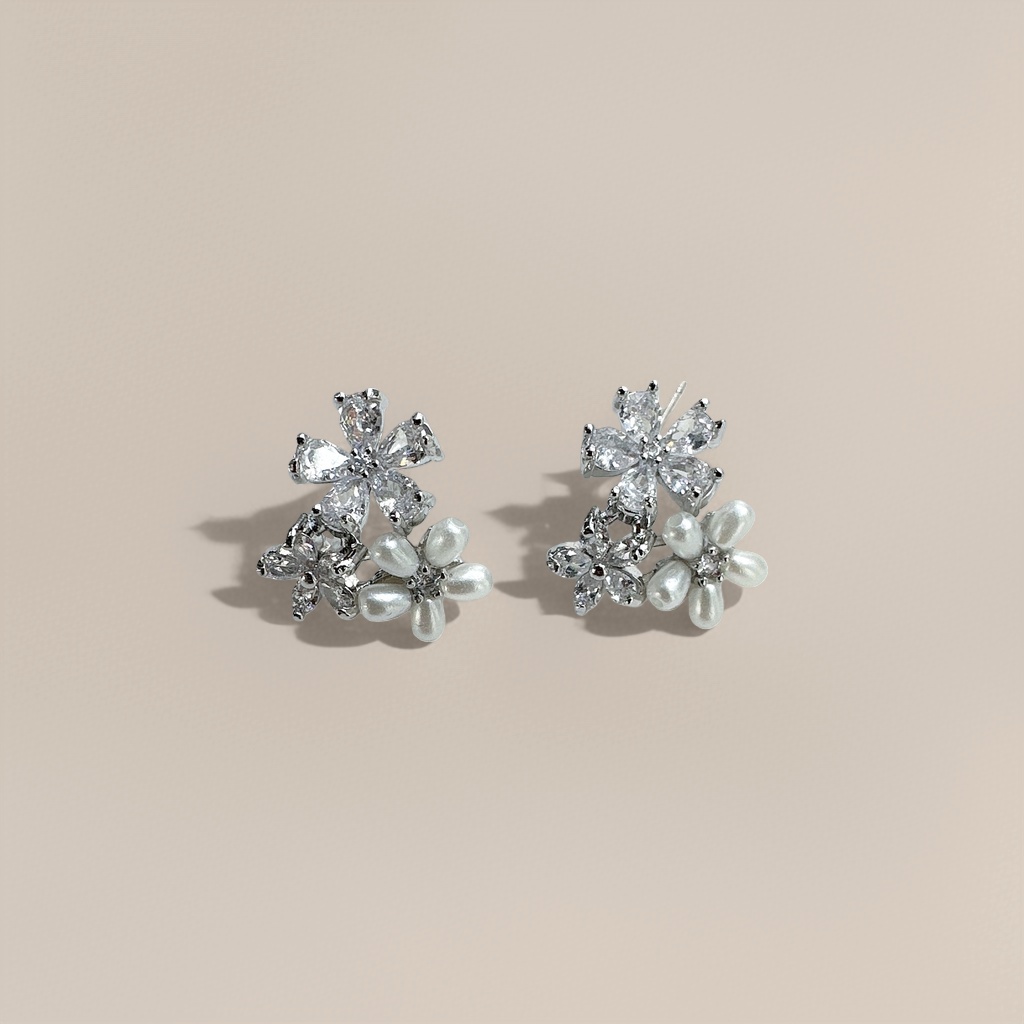 Flower-shaped earrings with a fashionable and simple design are light and versatile accessories Application Scenario