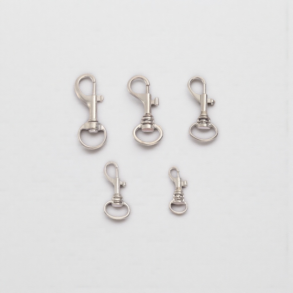 Metal hooks are thick and load-bearing, suitable for bathrooms and kitchens, and can be pasted without drilling Specification image