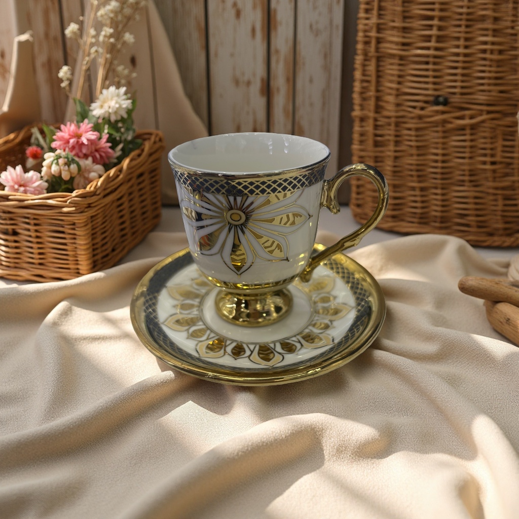 精致金色花纹陶瓷茶杯配茶托套装陶瓷咖啡杯套装细节图