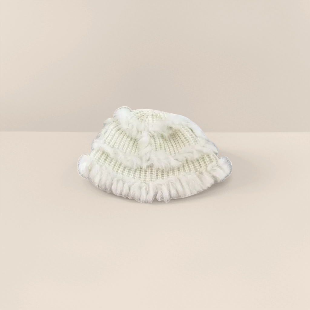 White woolen hat, warm knitted winter style Application Scenario