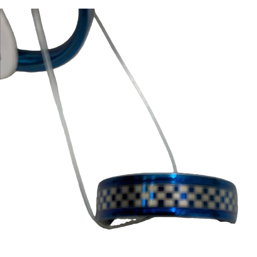 The blue checkerboard pattern ring is a fashionable, individual, simple and versatile women's ring Application Scenario