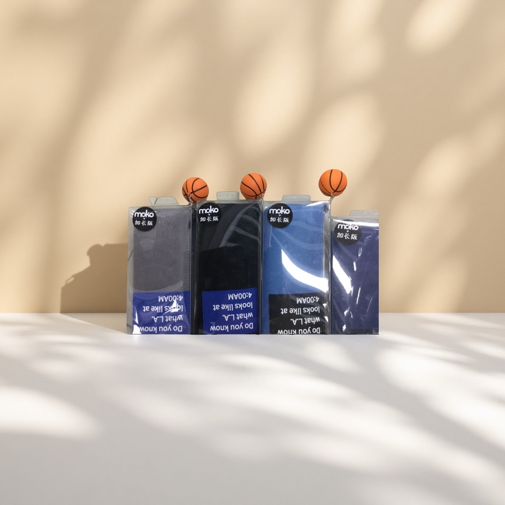 The orange basketball pendant is exquisitely packaged in a gift box Specification image