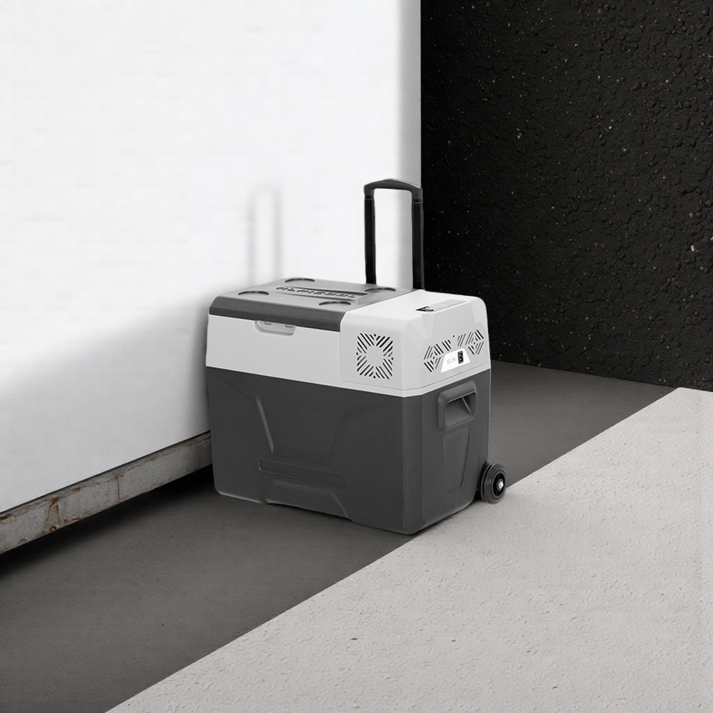 Car refrigerator, 12V - 24V universal car CX30/40/50 refrigeration and quick-freezing freezer