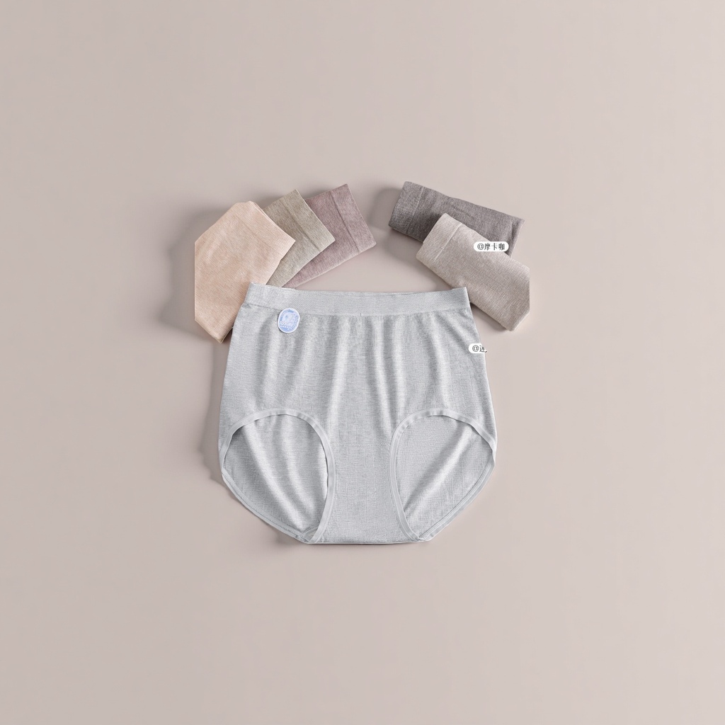 The grey high-waisted underpants are seamless, comfortable, breathable and made of pure cotton, a basic style for women Specification image