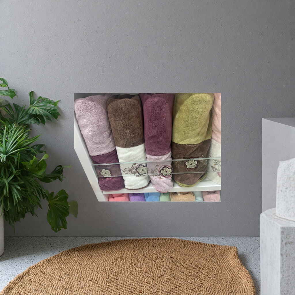 Colorful towel rolls are soft, water-absorbing and quick-drying. They are suitable for home bathrooms and children's cartoon prints details Picture