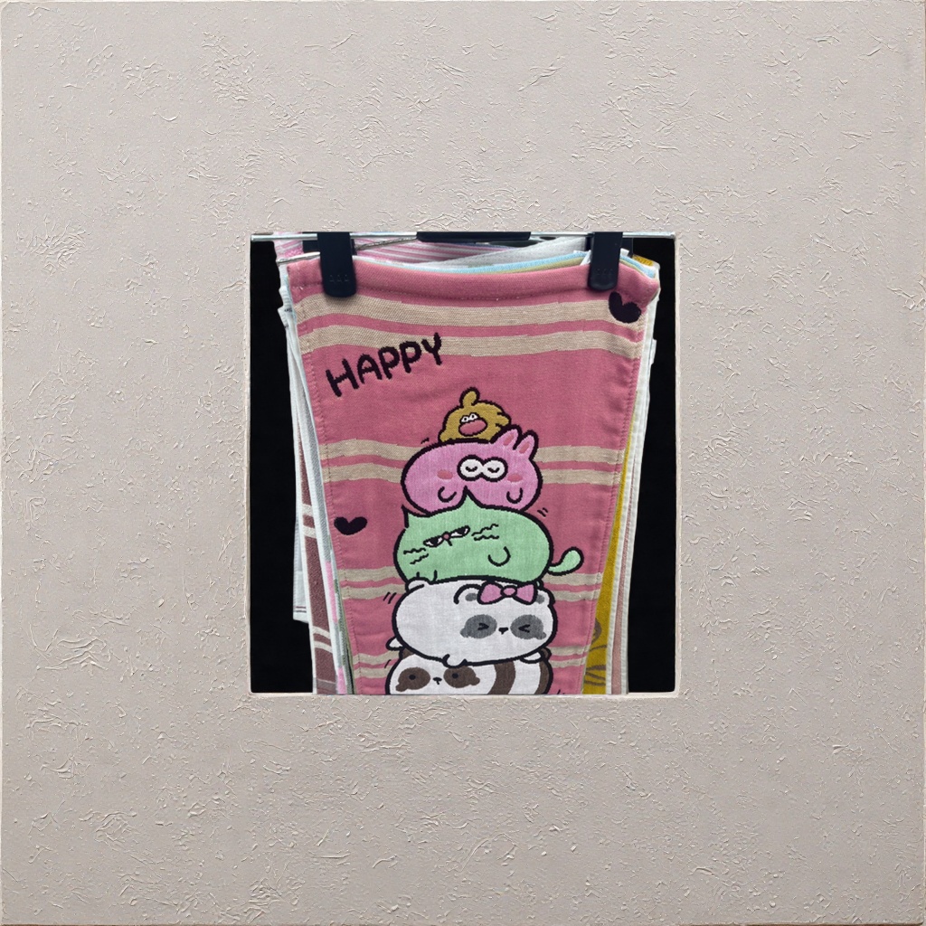 Pink striped cartoon children's absorbent towel, soft and skin-friendly home bathroom washbasin details Picture