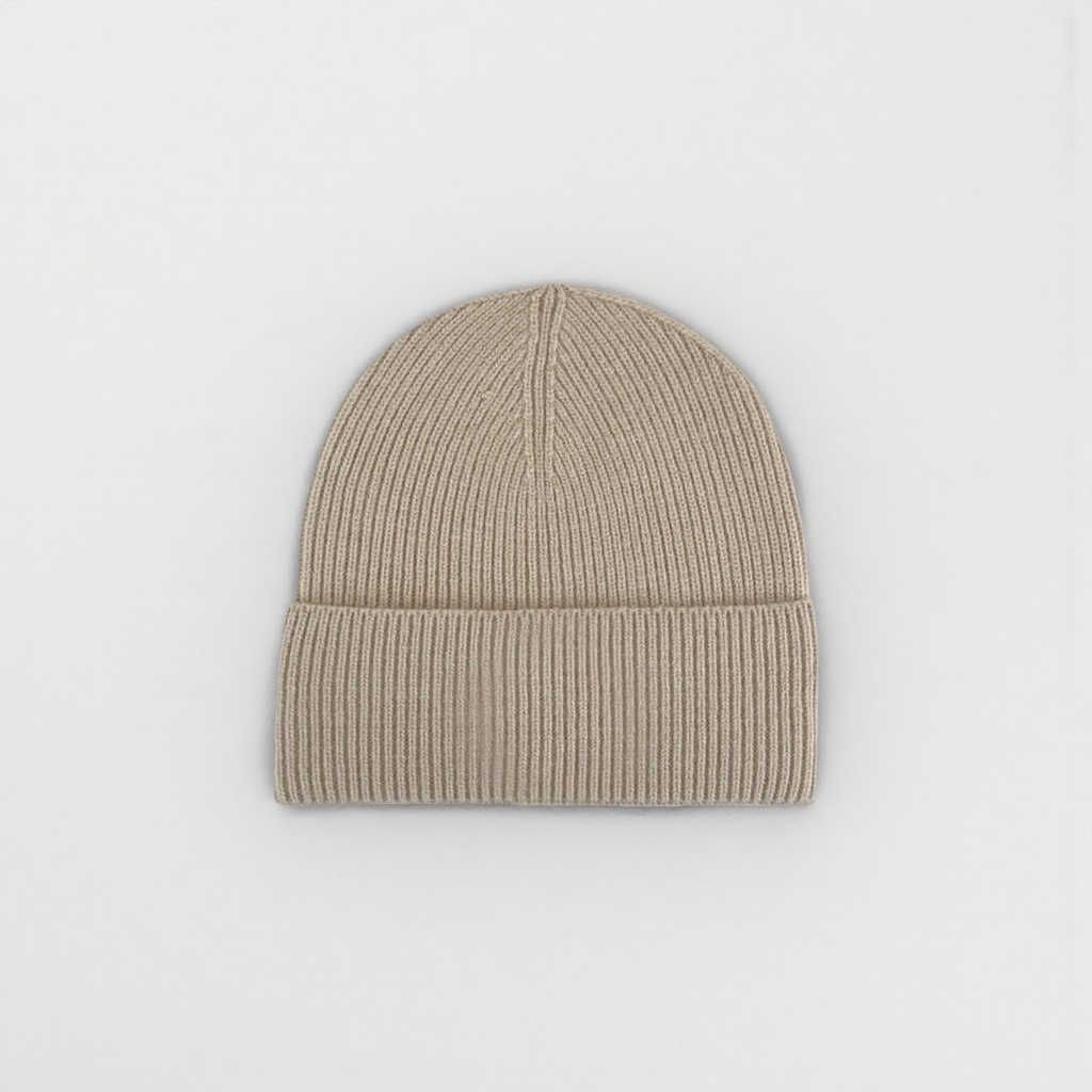 The beige knitted cap for women is warm in autumn and winter. The woolen cap is casual and versatile, soft and comfortable