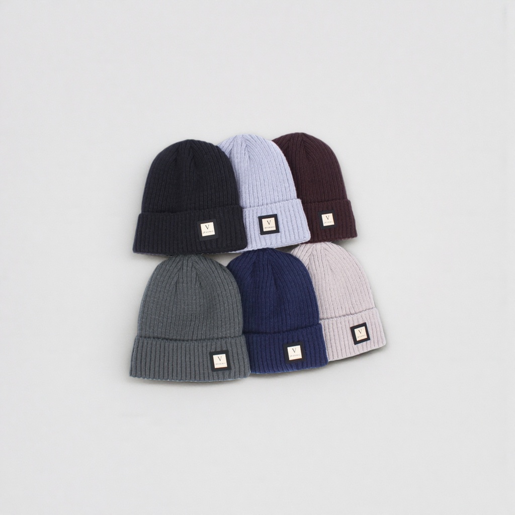 The multi-color knitted cap is a unisex warm woolen cap that is fashionable and versatile in autumn and winter Specification image