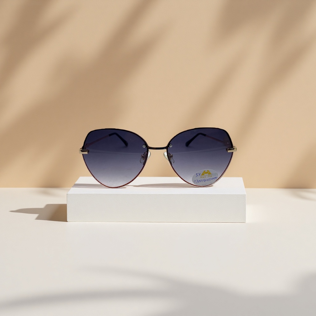Brown gradient lens sunglasses, fashionable UV-resistant polarized sunglasses Application Scenario
