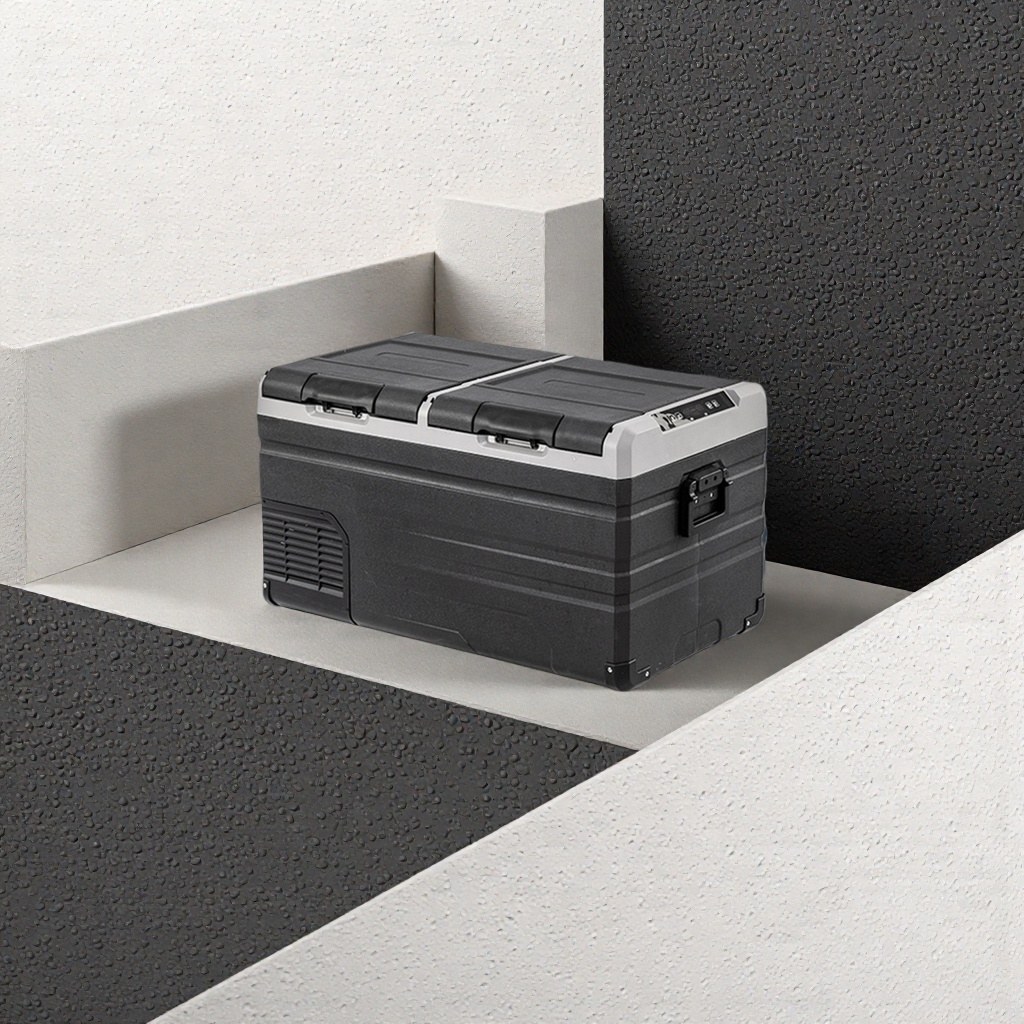 Refrigerador del coche refrigeración 12V 24V refrigerador universal TW75/95 congelador refrigerado de congelación rápida para el coche Application Scenario