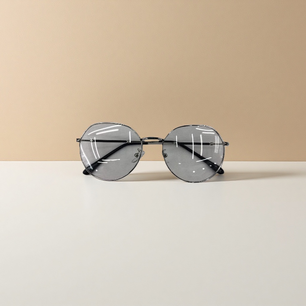 The silver metal-framed round glasses are fashionable, lightweight and anti-slip. The nose pads are comfortable to wear
