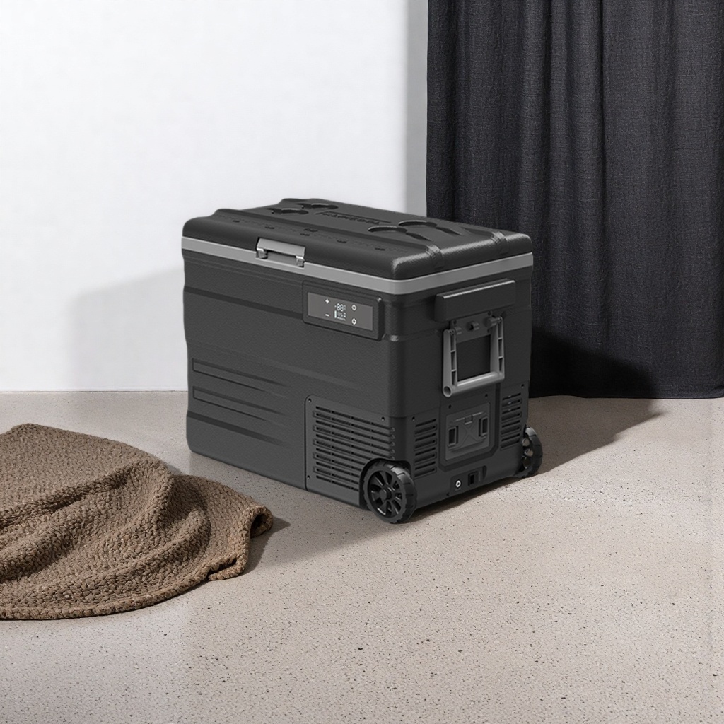Car refrigerator refrigeration 12V 24V universal car U45/55/65 (E) refrigeration quick-freezing freezer details Picture