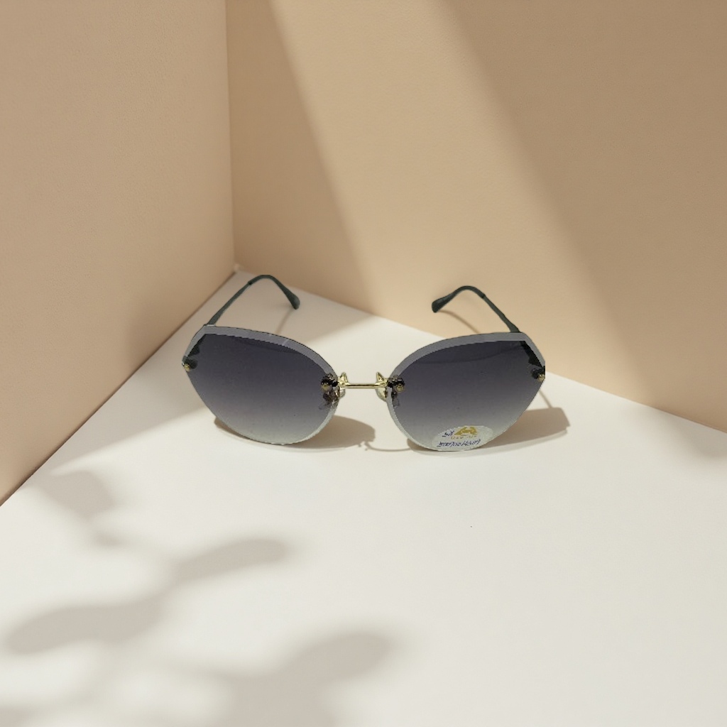 Grey gradient lens sunglasses, fashionable UV-resistant polarized sunglasses