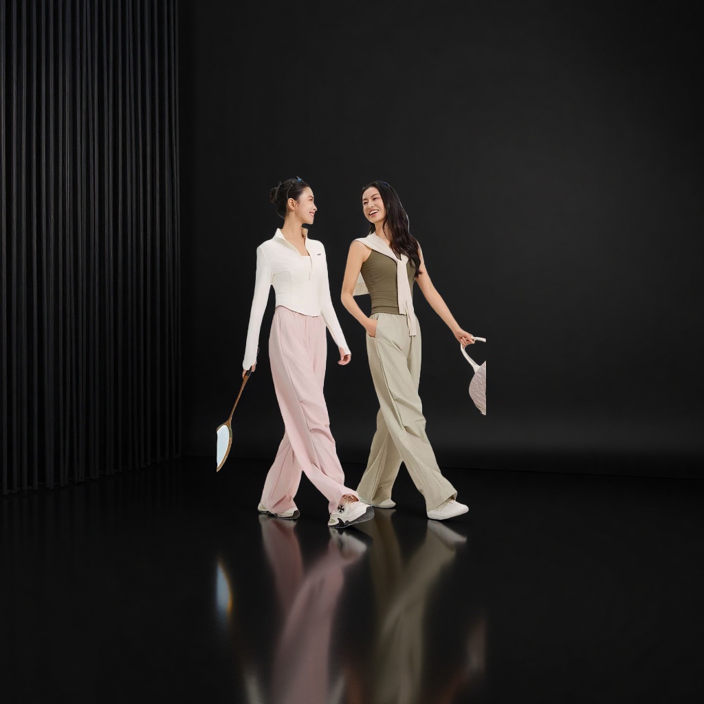 Light workwear, parparachute pants, women's white top with pink pants, holding a badminton racket, green vest, beige pants, handbag, light blue gradient background Application Scenario