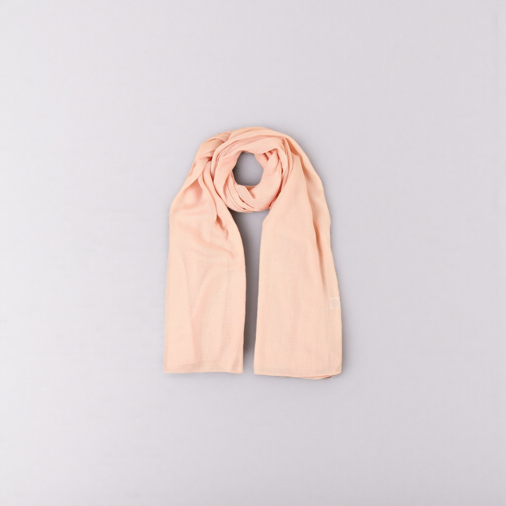 A light pink cashmere scarf is a versatile and warm women's scarf for autumn and winter details Picture