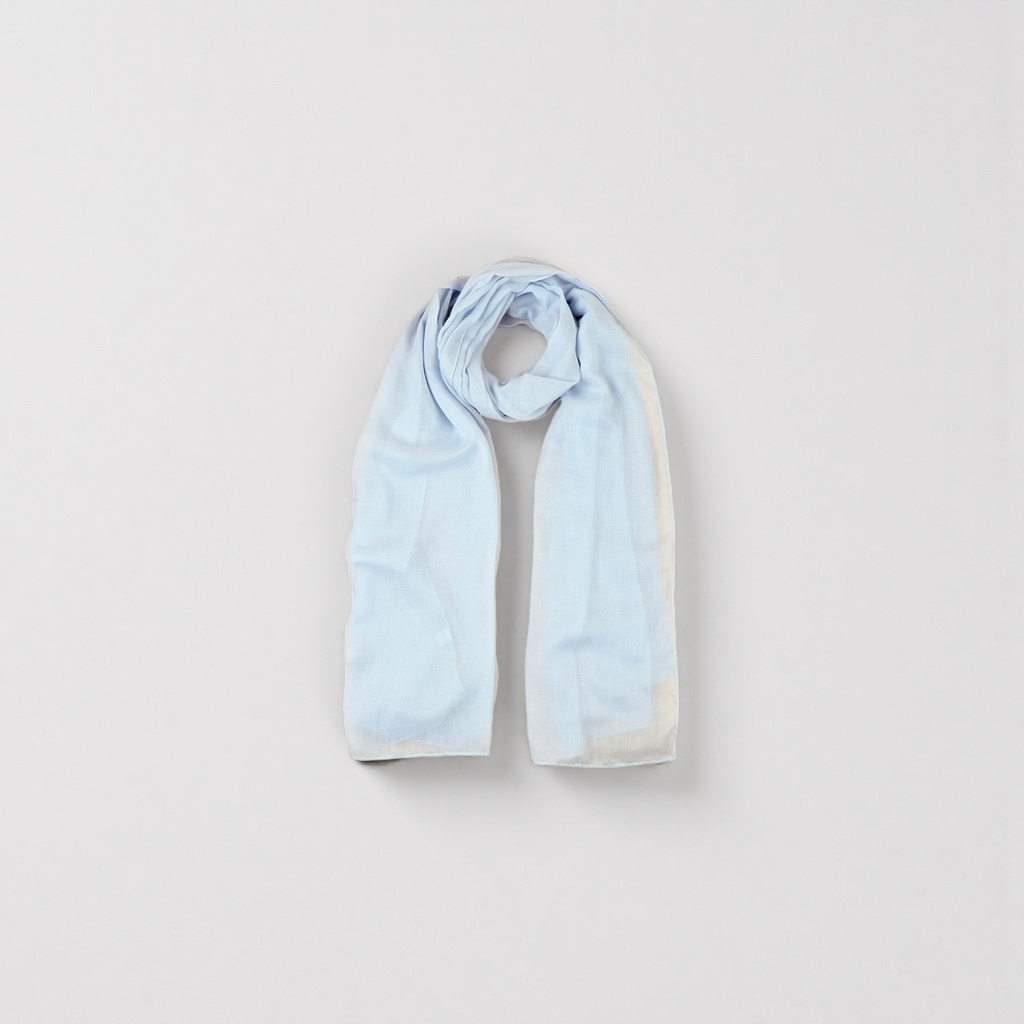 The light blue cashmere blend scarf is light, soft and suitable for all seasons Application Scenario