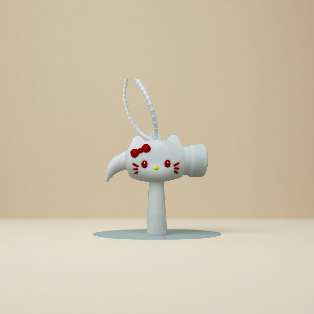 بيضاء مثل Hello Kiti بمطرقة صغيرة مع هدايا لطيفة