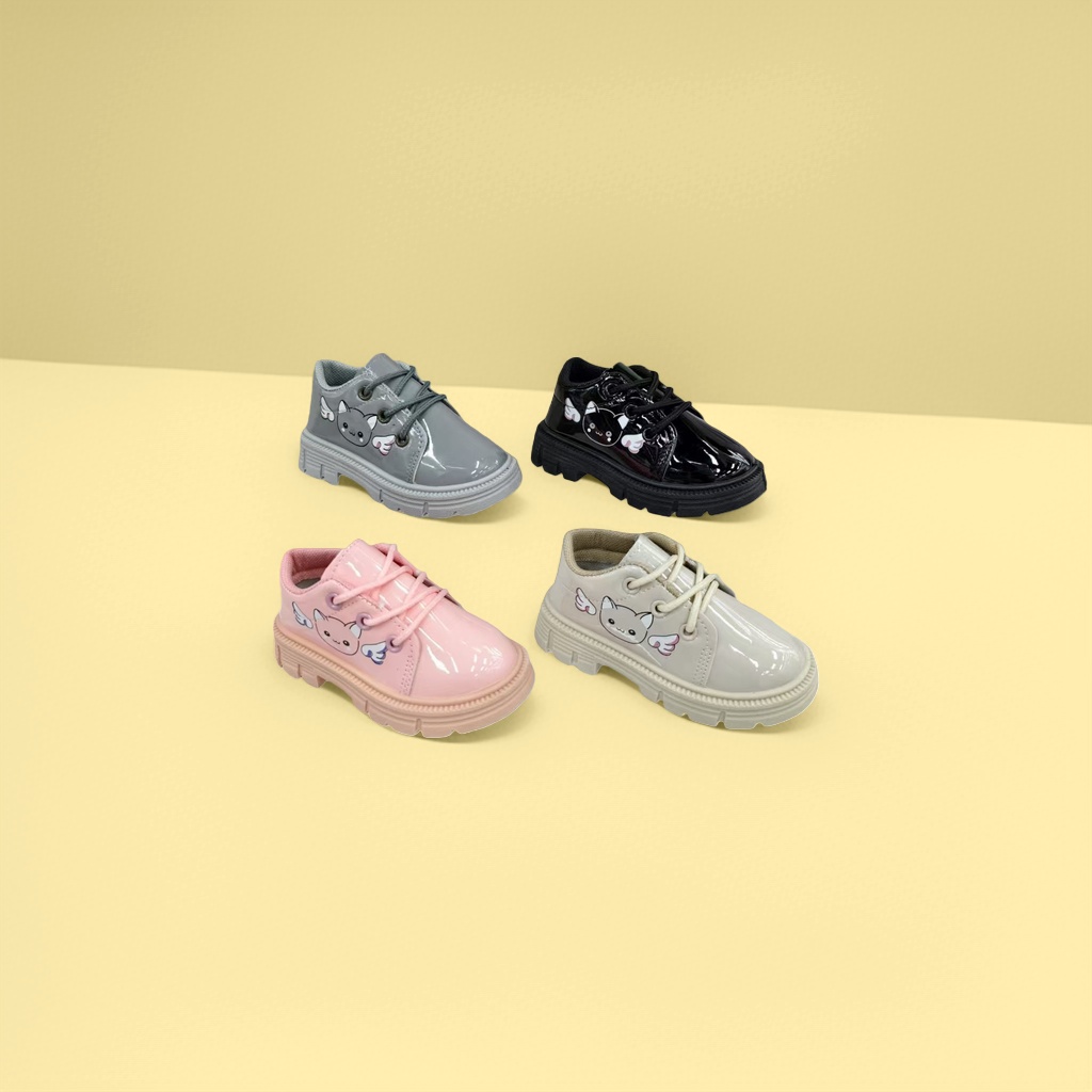 Four pairs of cartoon cat-patterned children's shoes are comfortable, anti-slip and breathable details Picture