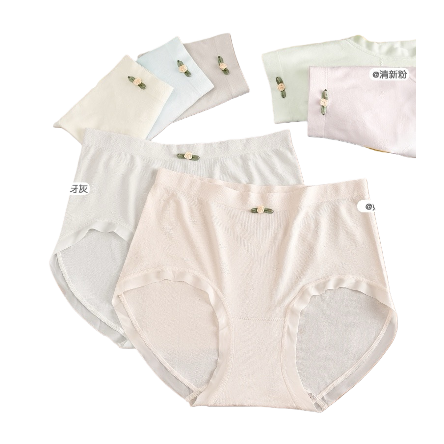 The main body of the off-white high-waisted underwear is decorated with small flowers Item Picture