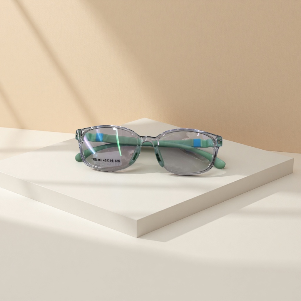 Transparent frame, green temple, fashionable glasses, light, comfortable and anti-slip nose pads Application Scenario